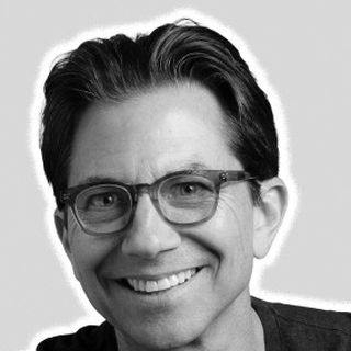 Retrato de Dean Graziosi
